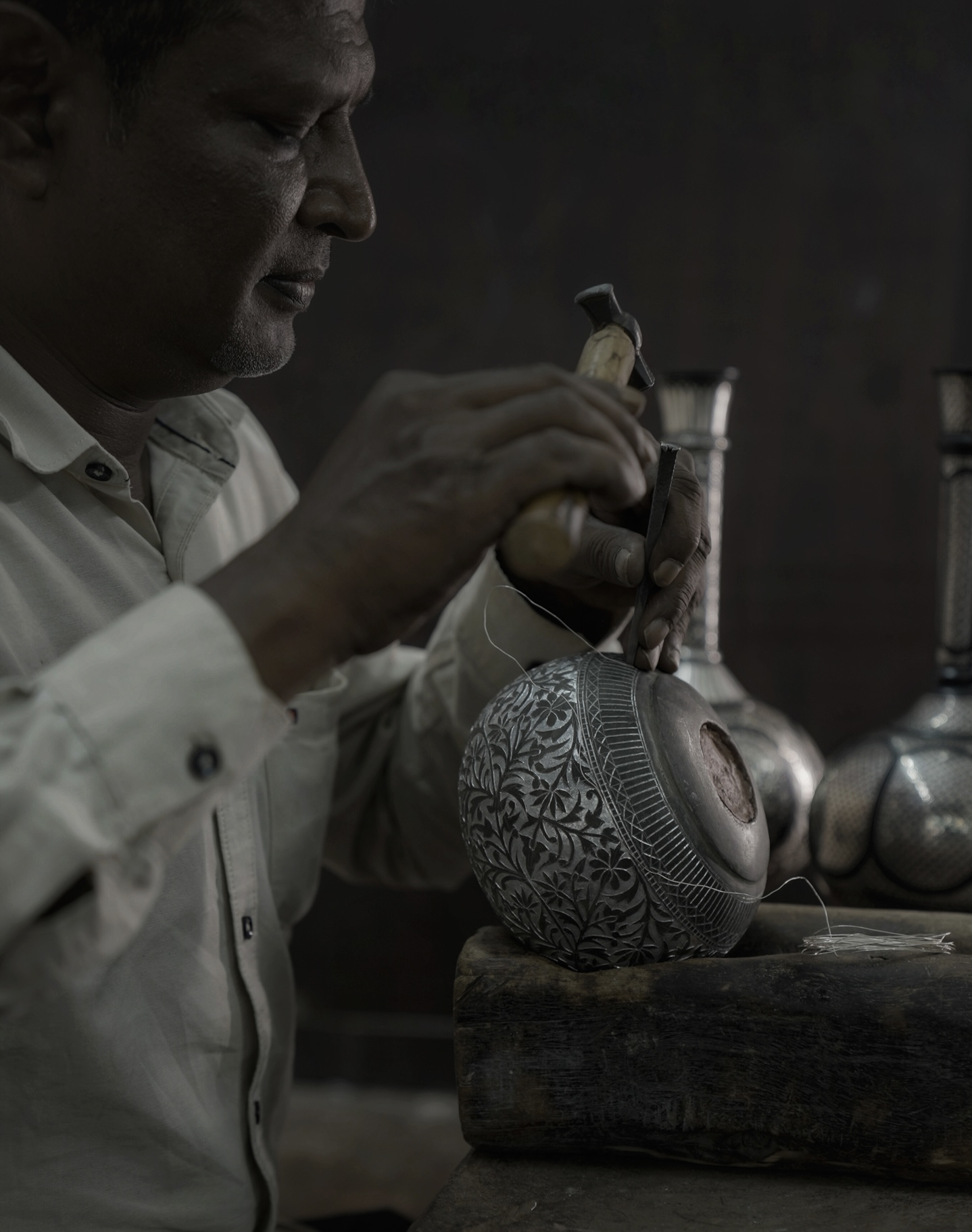 Master Artisan of Bidriware craft in Bidar, Karnataka